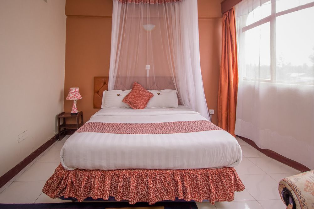 Chester Hotel Накуру Экстерьер фото