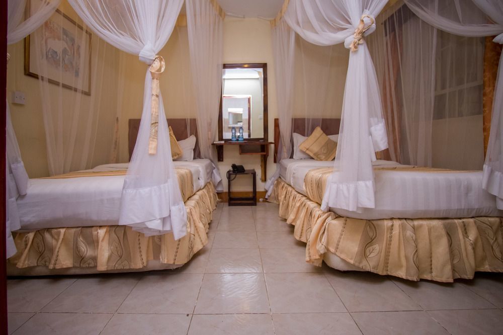 Chester Hotel Накуру Экстерьер фото