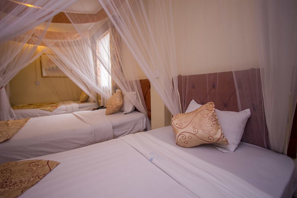 Chester Hotel Накуру Экстерьер фото