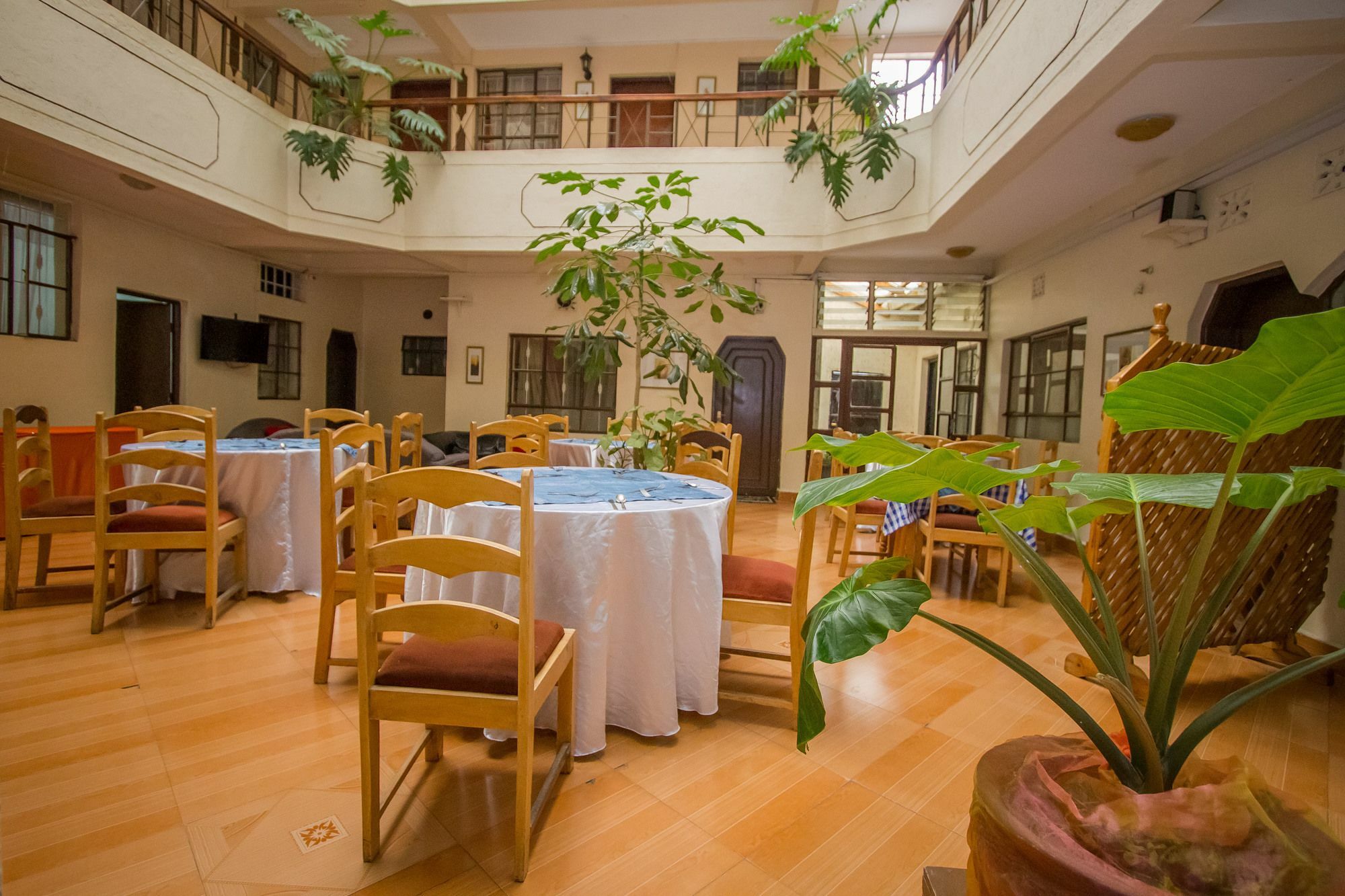 Chester Hotel Накуру Экстерьер фото